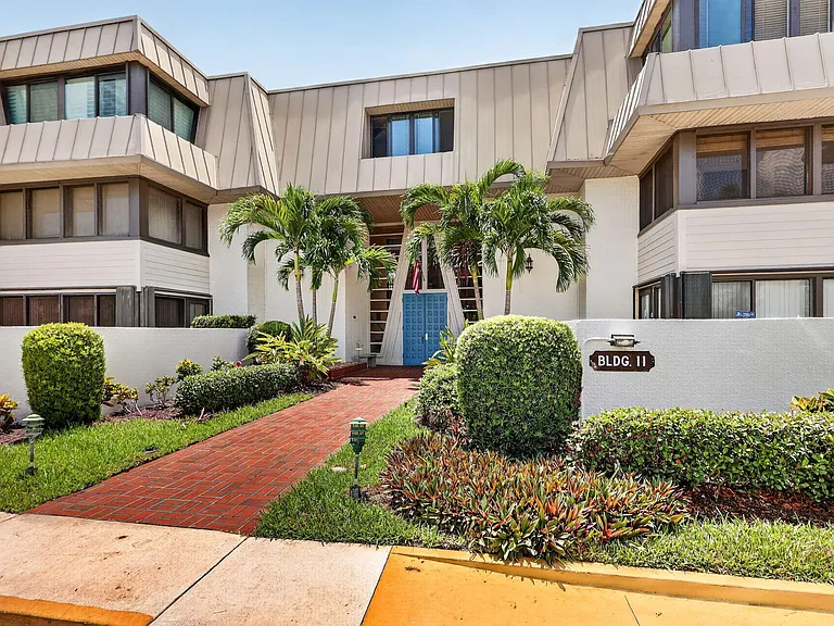1800 SE Saint Lucie Blvd #11-203 — Photo 6