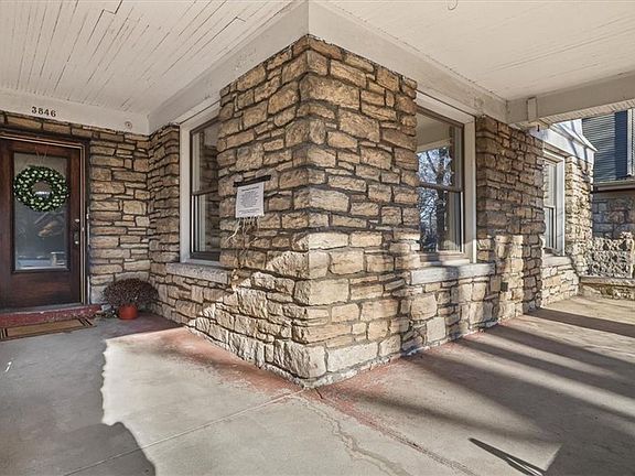 3rd image of 3846 Charlotte St