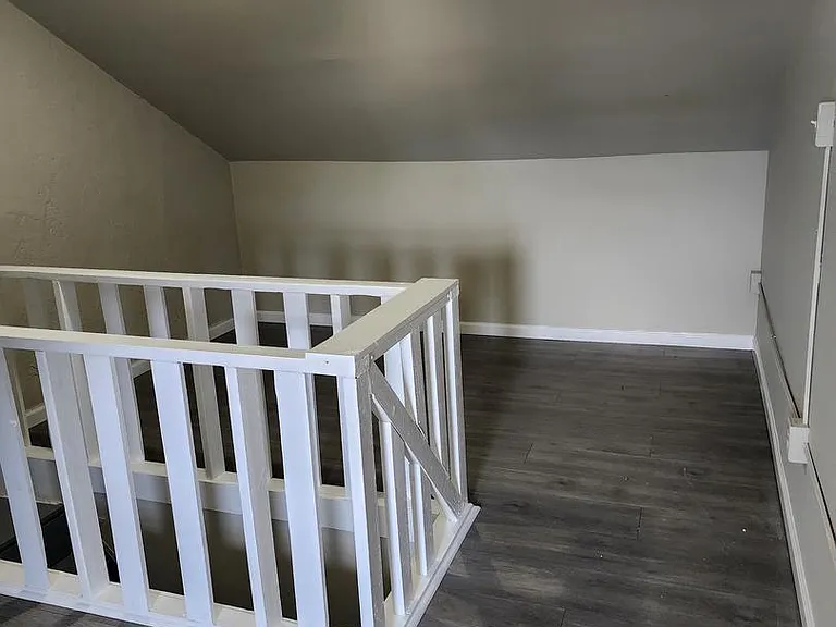 123 Ward Ave — Photo 16