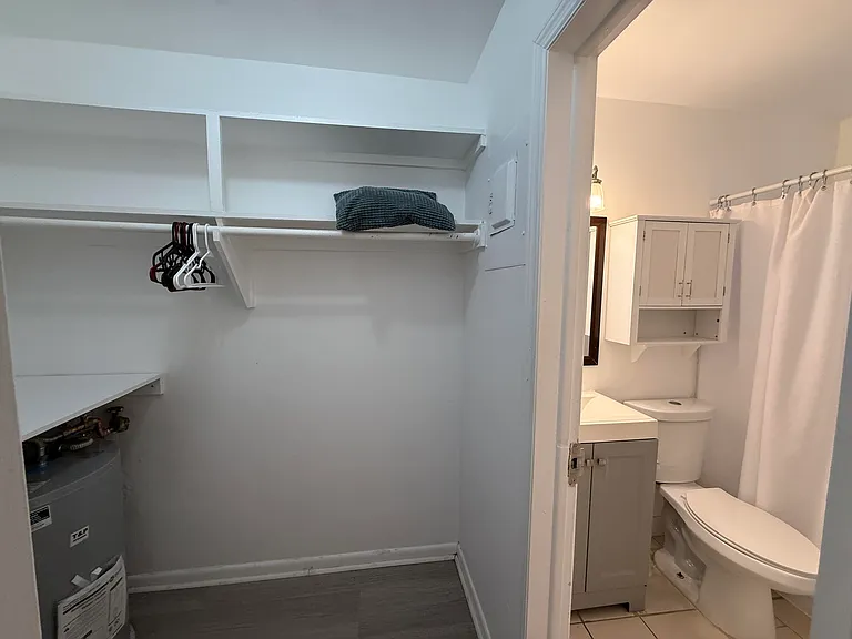 3226 NE 12th St #8 — Photo 13