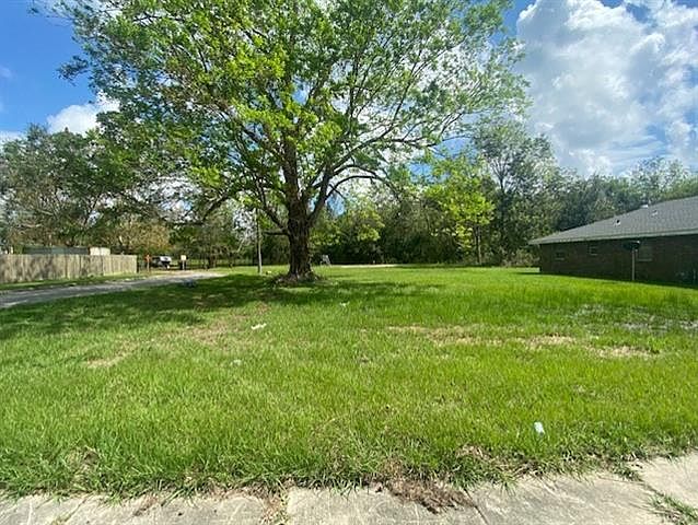 2nd image of 1741 Heights Dr