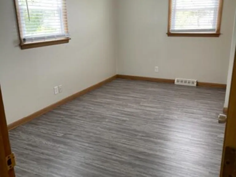2737 E Ave NW — Photo 5