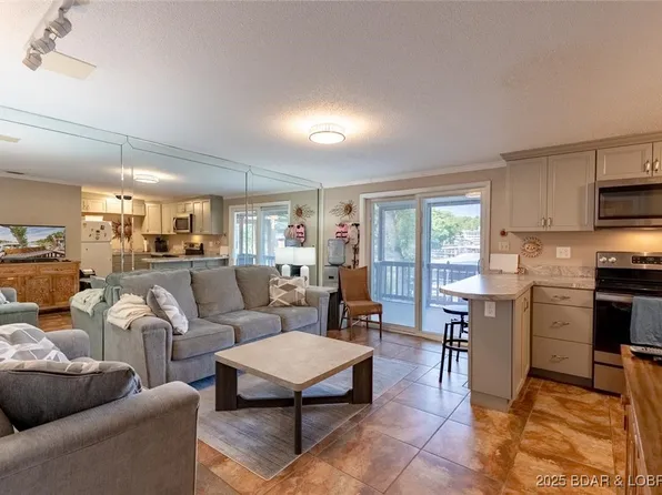 83 Roanda Beach Dr #1A, Lake Ozark, MO 65049