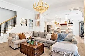 4 bed, 3.0 bath, 3219 sqft, $3,850 — Photo 4