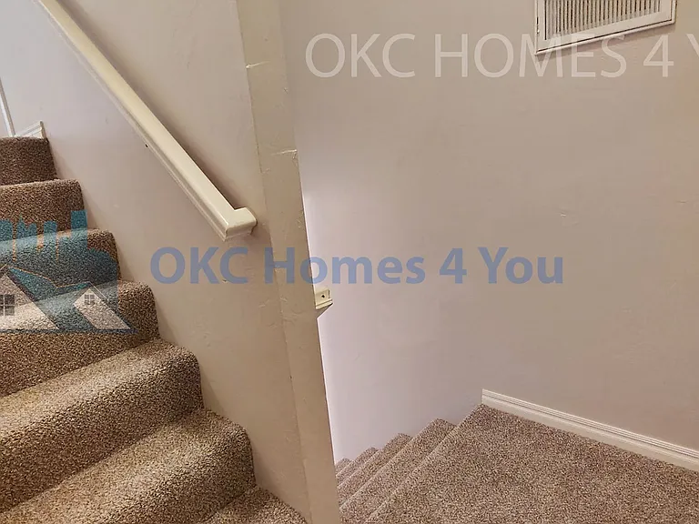 606 Garrison Ln — Photo 24