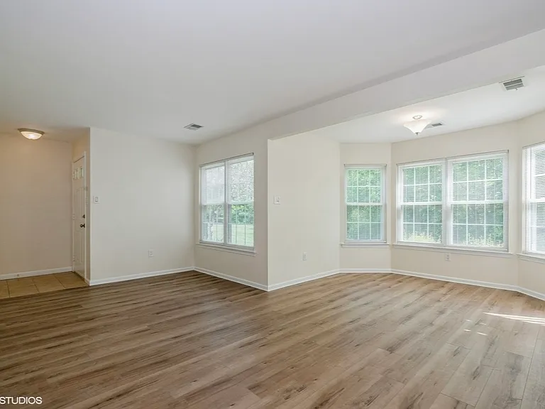 35019 Bennett Pl — Photo 4