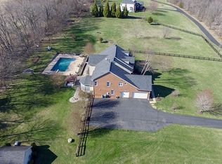 18733 Grove Church Ct, Leesburg, VA 20175