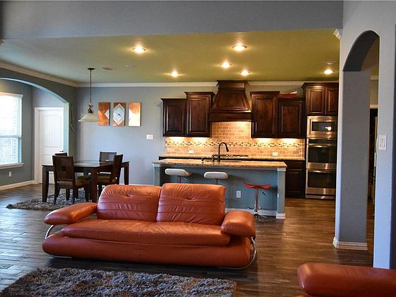2nd image of 9763 Robinwoods Dr