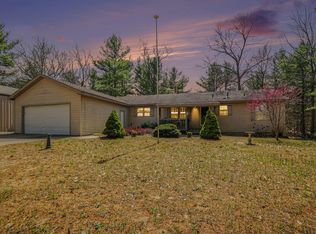 4905 N Wayne Ave, Pentwater, MI 49449