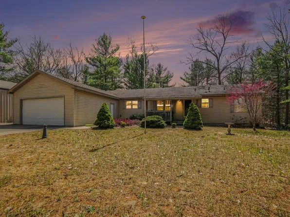 4905 N Wayne Ave, Pentwater, MI 49449
