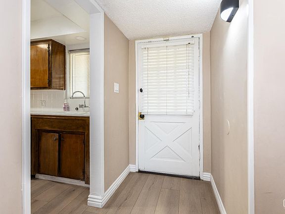 4th image of 2316 Sandpiper Rd