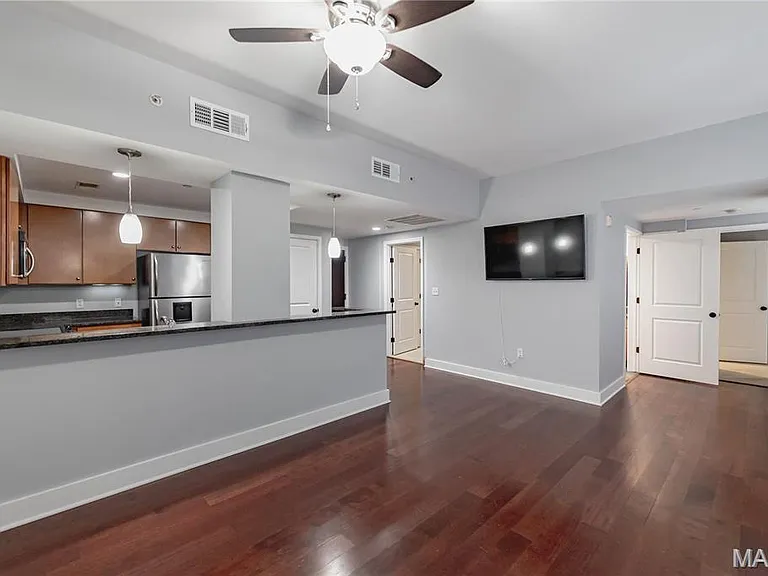 314 N Broadway Ave #1405 — Photo 6
