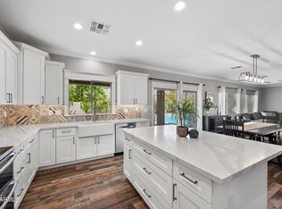 824 E Chelsea Dr, San Tan Valley, AZ 85140
