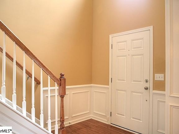 2nd image of 4 Bells Creek Dr