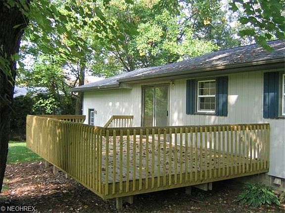 4th image of 18341 Bentwood Dr