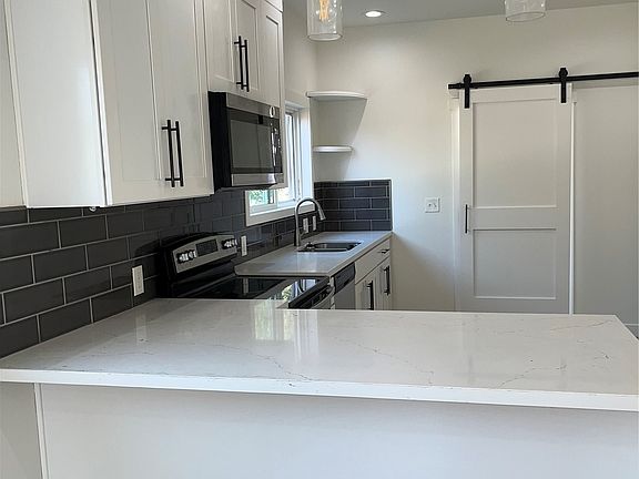5th image of 6023 S Warner Street