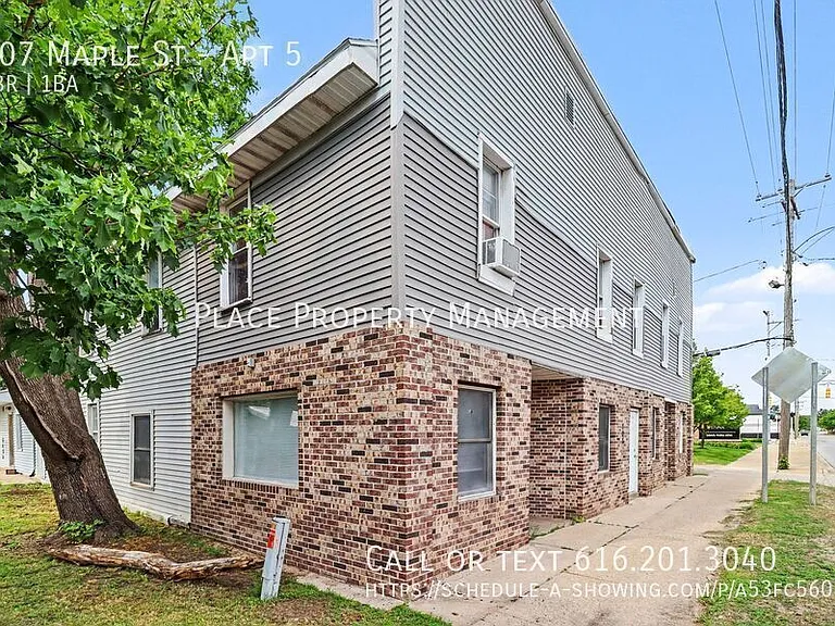 707 Maple St #5 — Photo 5