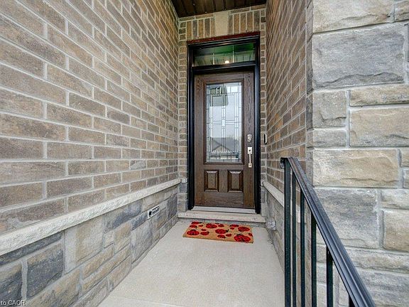 4th image of 15 Matheson Cres