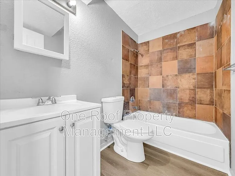 2001 Chateau Dr #A — Photo 24