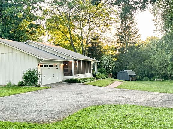 4th image of 4871 Rutherford Rd