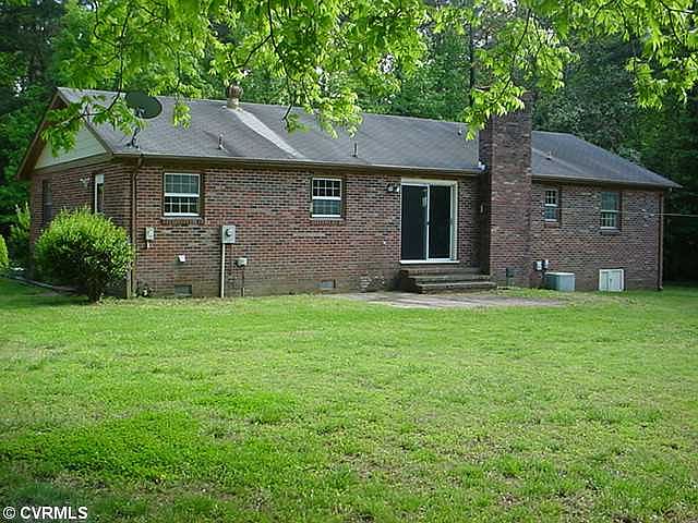 2nd image of 1941 Ramblewood Rd