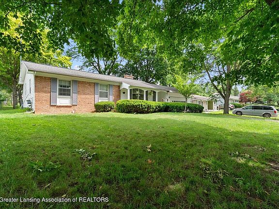 2nd image of 1613 Parkvale Ave