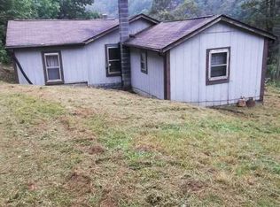 2522 Big Windfall Rd, Lansing, NC 28643