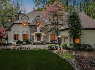 15 Rivers Run Way, Oak Ridge, TN 37830