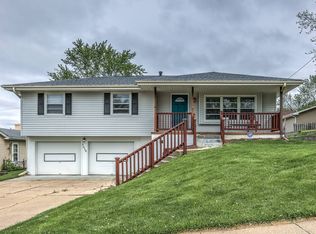 7610 Bauman Ave, Omaha, NE 68122