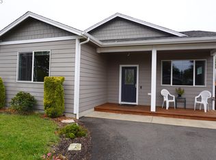 1649 23rd St, Florence, OR 97439