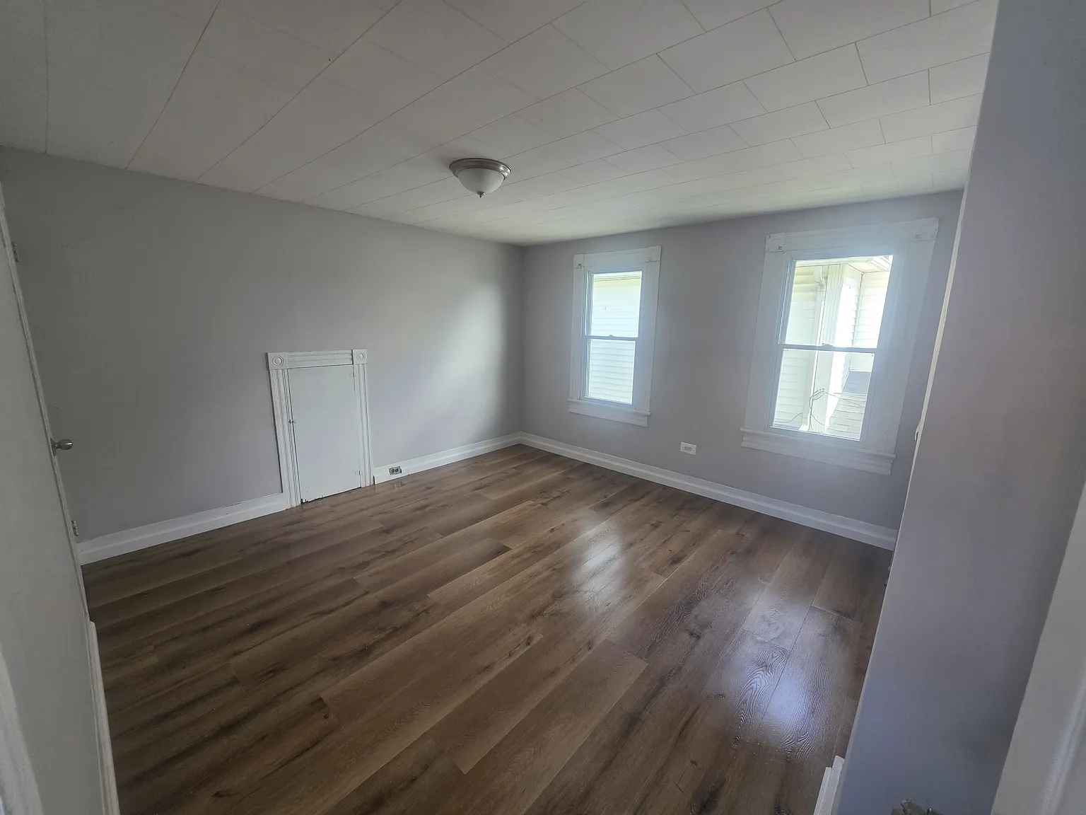 E Lackawanna Ave, Olyphant — Photo 4