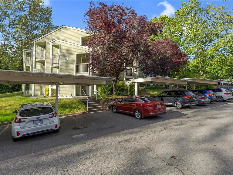 975 Aberdeen Ave NE #D105 — Photo 17