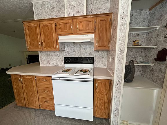 4th image of 15993 176th St