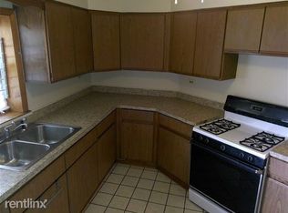 67 E 56th St, Chicago, IL 60637