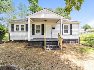 202 W Gibbs St, Dallas, NC 28034