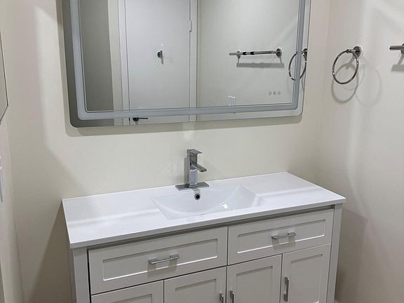 4th image of 1111 SW 111th Way