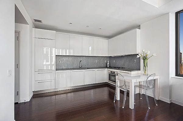 2nd image of 4 W 21st St #16B
