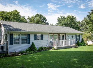 108 Chenault St, Buchanan, VA 24066