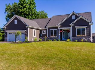 7430 Summerhill Ln, Victor, NY 14564