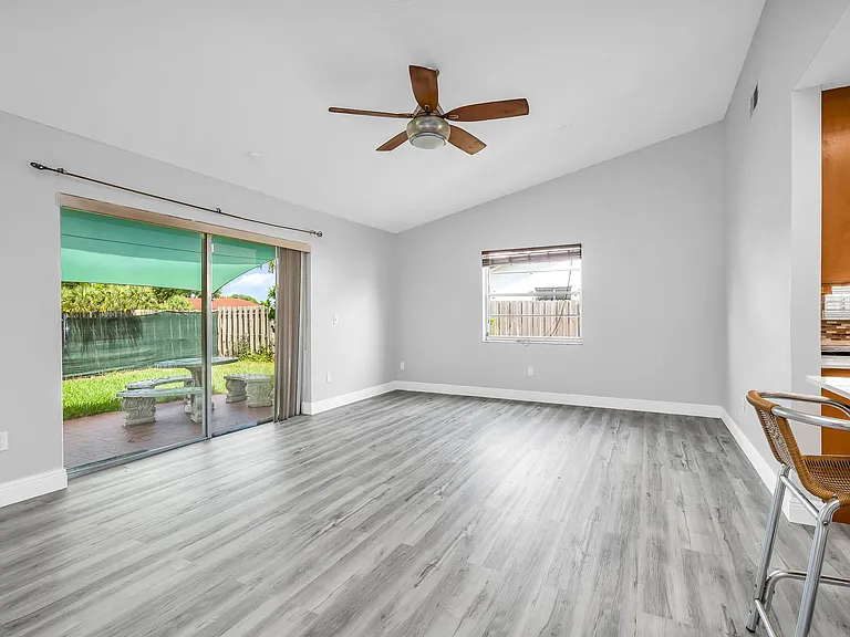 23073 SW 56th Ave — Photo 7