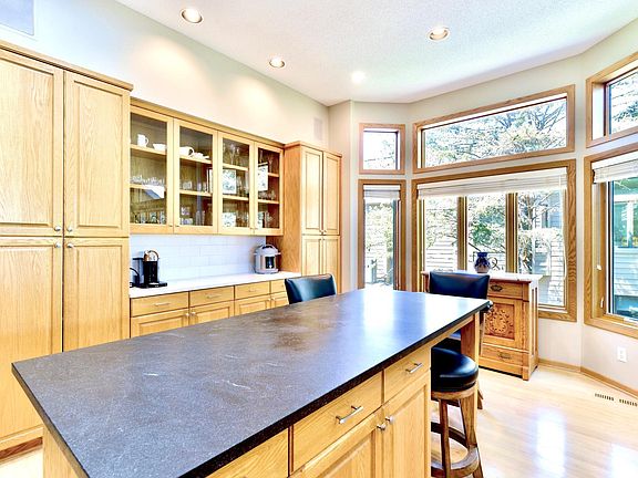 4th image of 3711 Village Ct