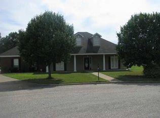 66 King Silas Ct, Wetumpka, AL 36092