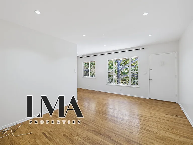 1453 Butler Ave #3 — Photo 3