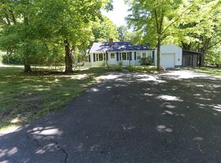 71 Taylor St, Granby, MA 01033