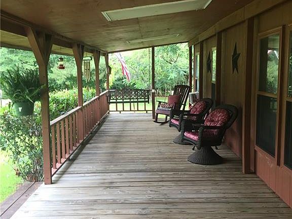 4th image of 263 Evangeline Dr