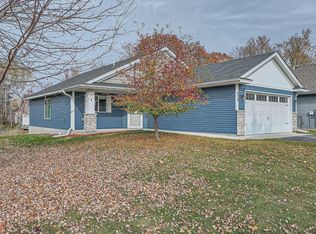 938 Winsome Way NW, Isanti, MN 55040