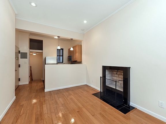 3rd image of 206 E 124th St APT 1D
