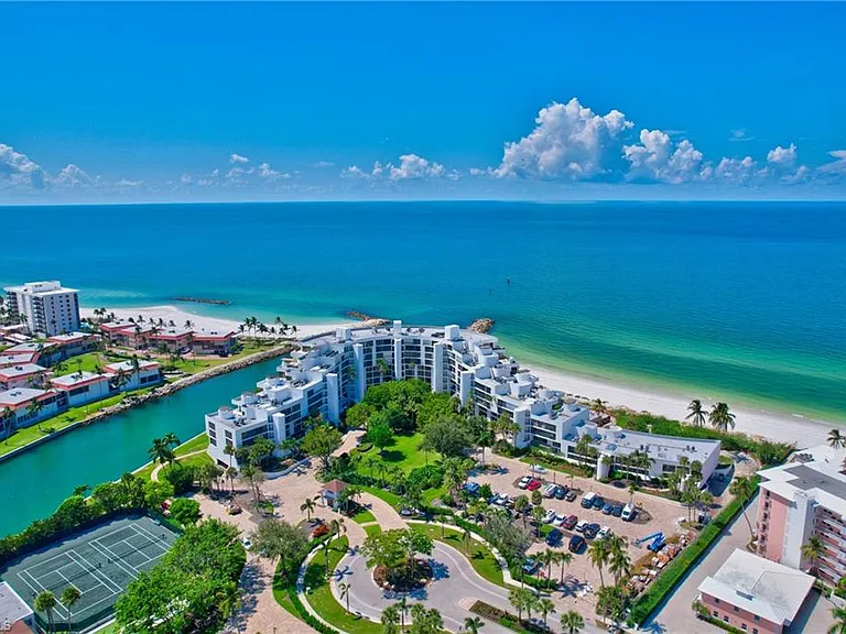 2357 Gulf Shore Blvd N #107 — Photo 28