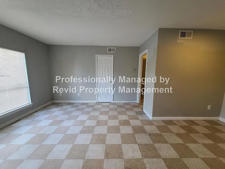147 Stonewall St. — Photo 8