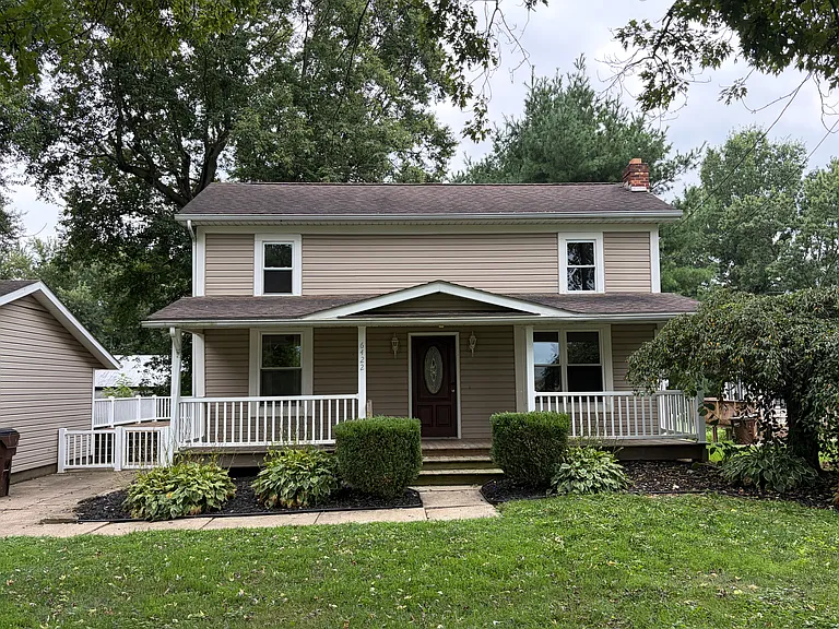 6422 Edison St NE — Photo 2